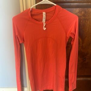 Lululemon Swiftly Tech Long-Sleeve Shirt 2.0 (hip length)